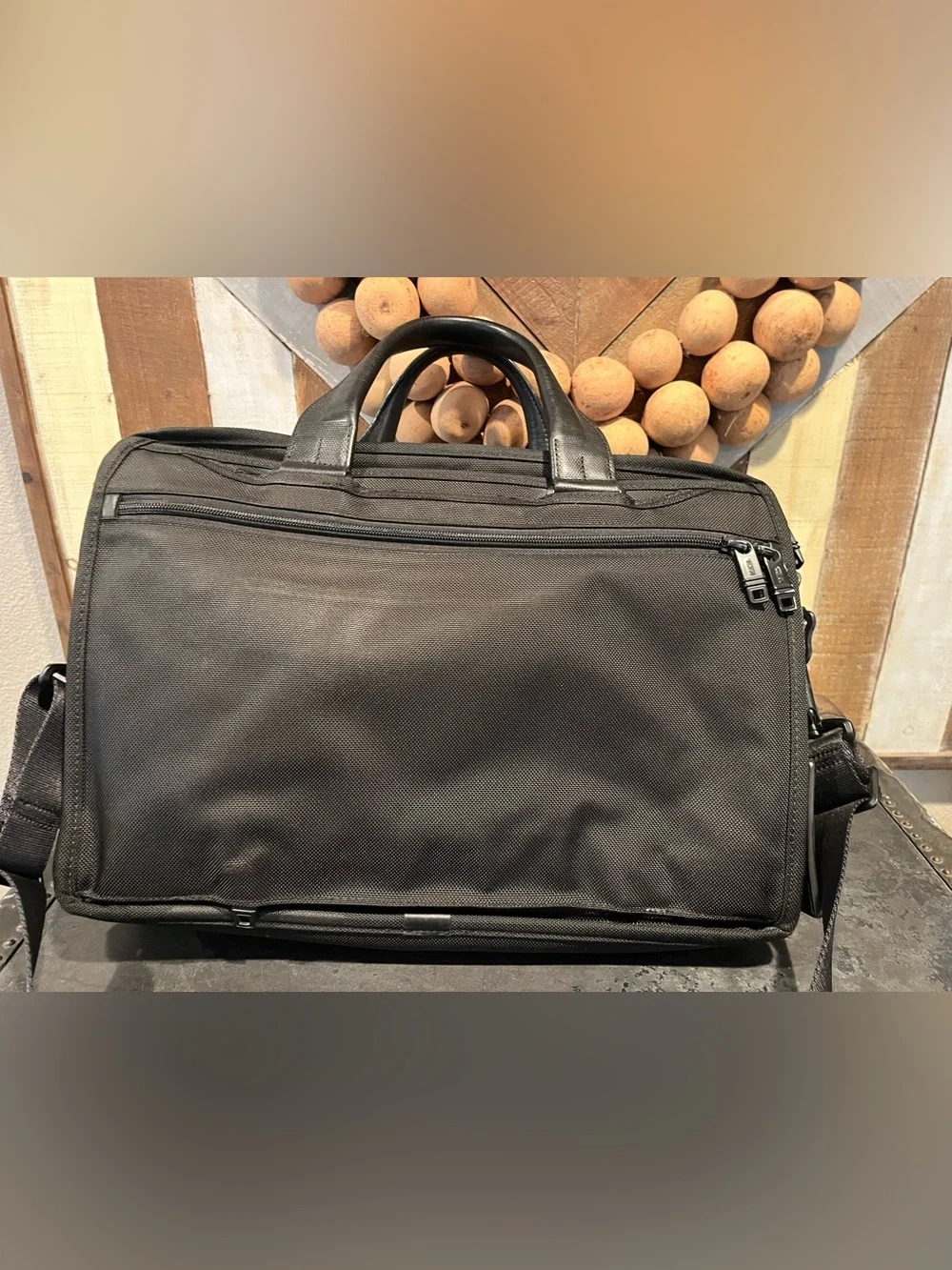 Tumi Alpha 2 expanded soft briefcase crossbody/handle bag